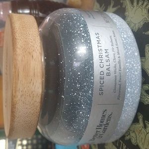 Christmas candle.new 18 oz. Smells really good